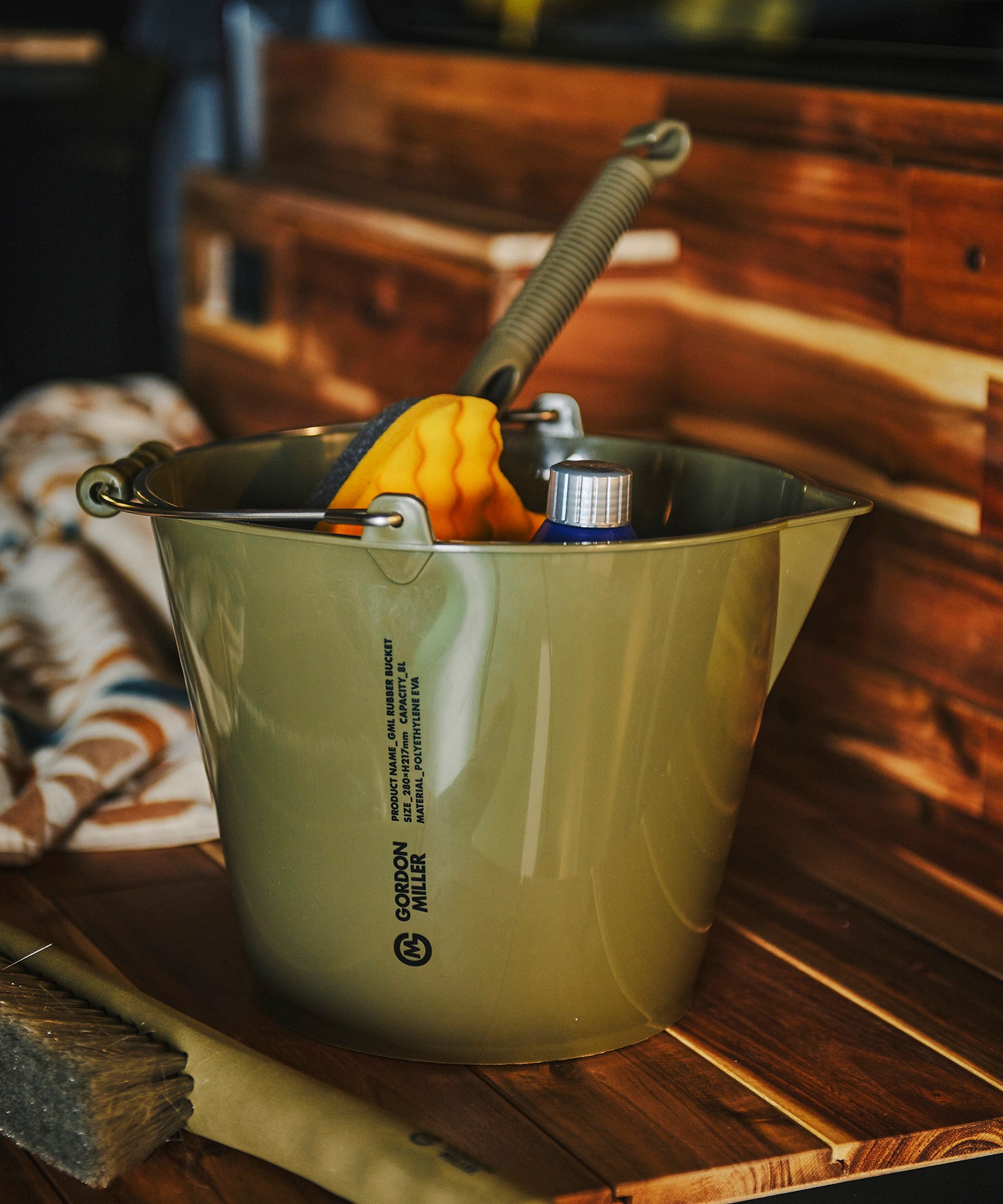 ラバーバケツ8L – GORDON MILLER