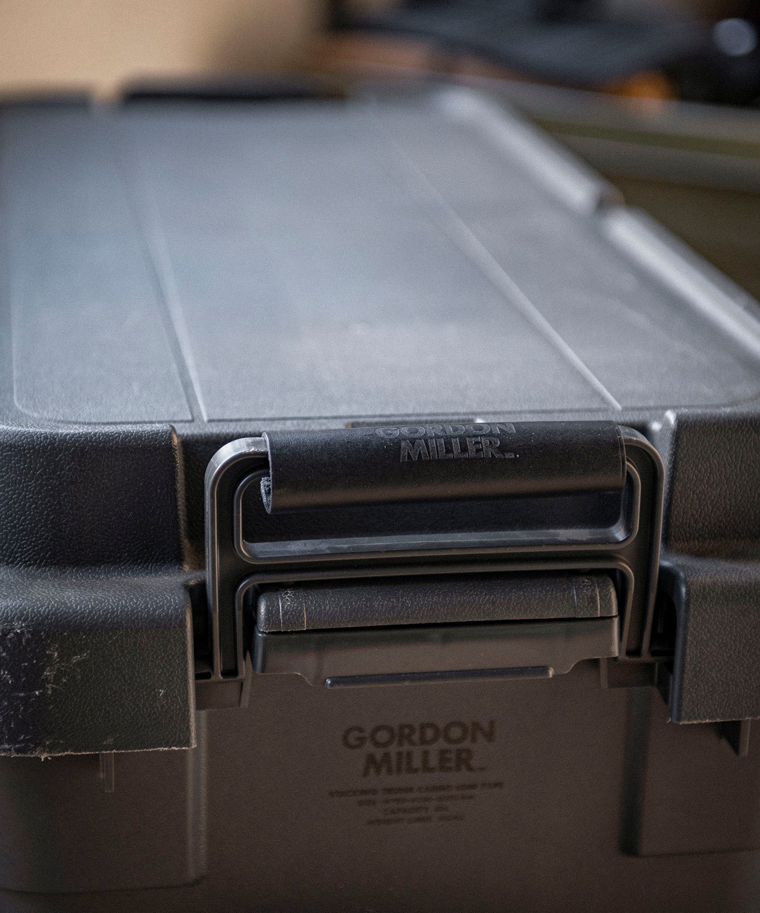 レザーカーゴグリップカバー – GORDON MILLER