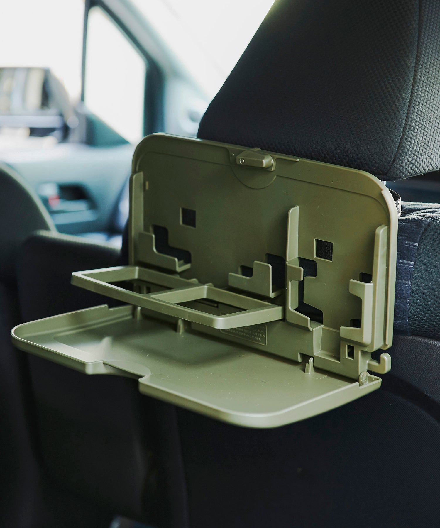 リア トレイ – GORDON MILLER