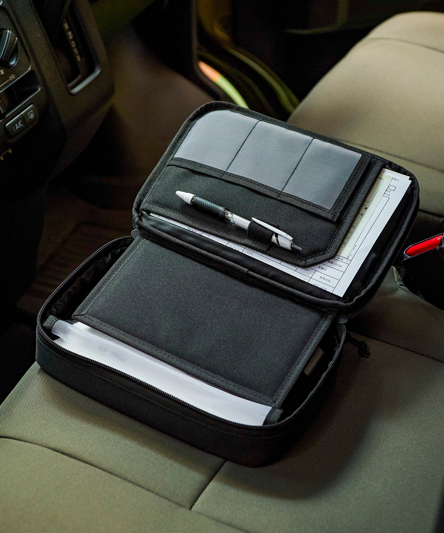 コーデュラ 車検証ポーチ – GORDON MILLER