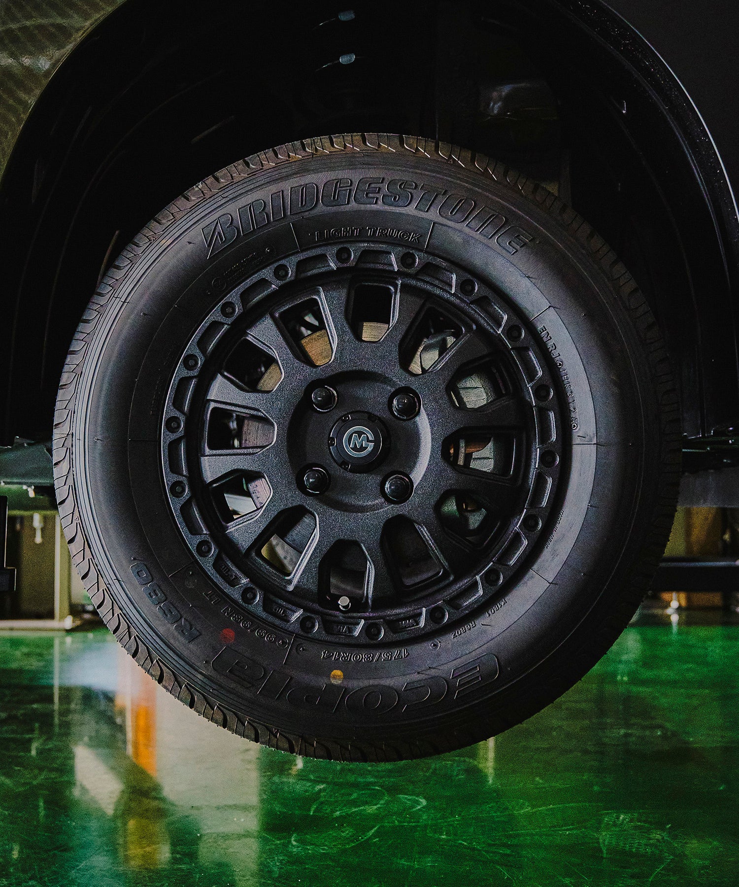 カスタムパーツ AVENTURA 14インチ ホイール 4本セット  for NV200