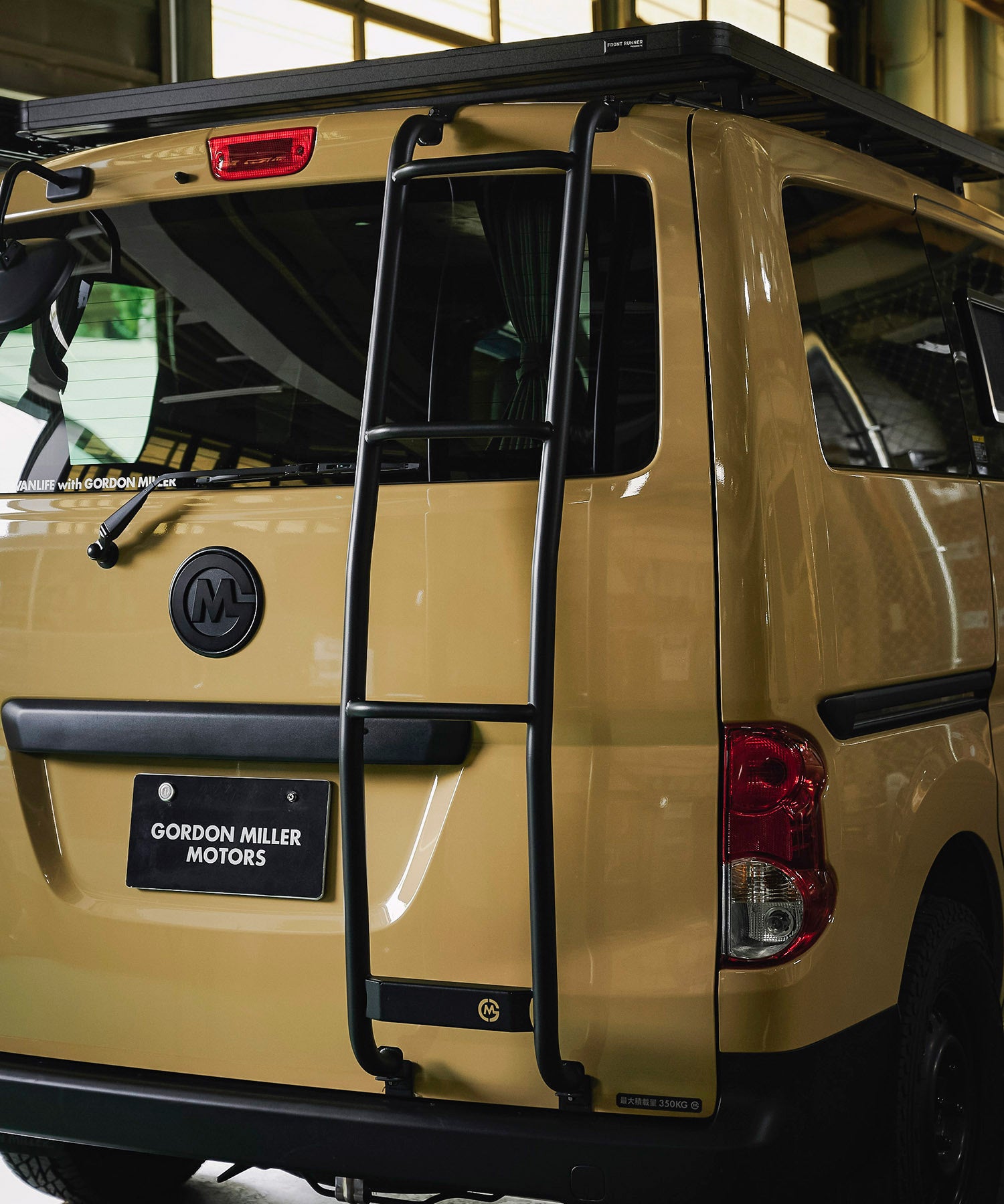 カスタムパーツ リアラダー for NV200