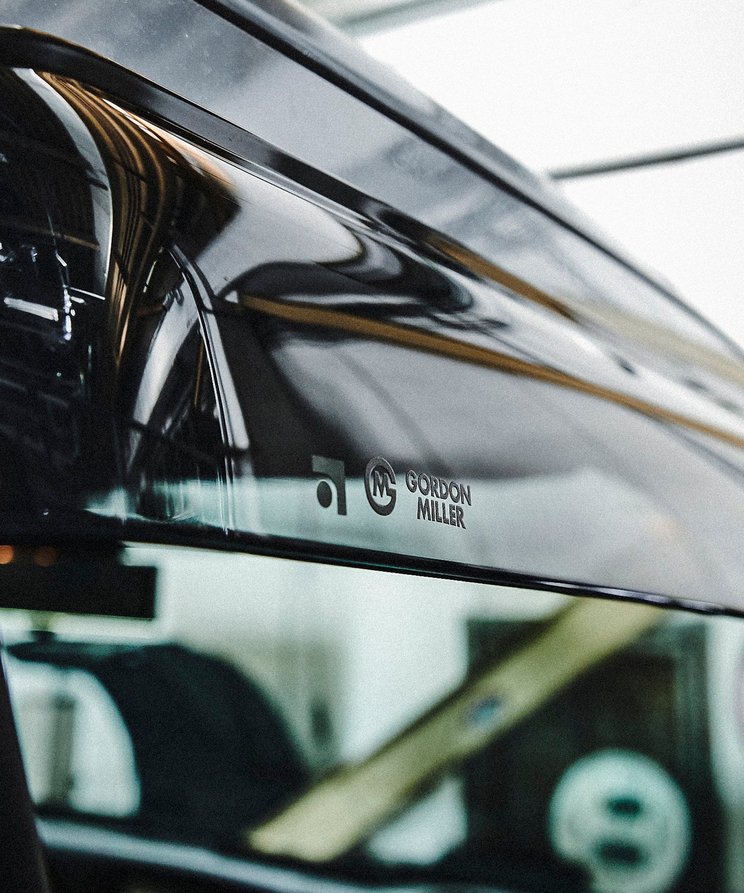 カスタムパーツ サイドバイザー for キャラバン – GORDON MILLER