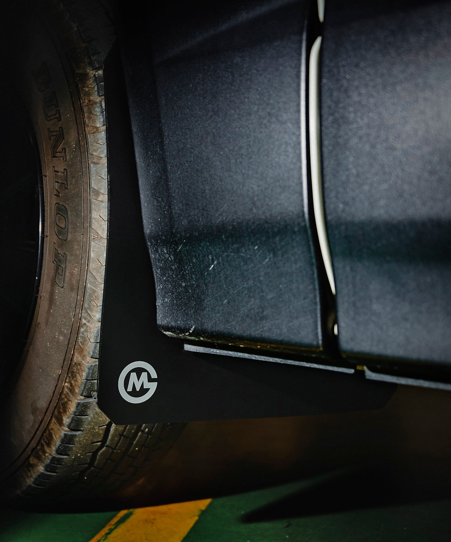 カスタムパーツ マッド フラップ for ハイエース – GORDON MILLER