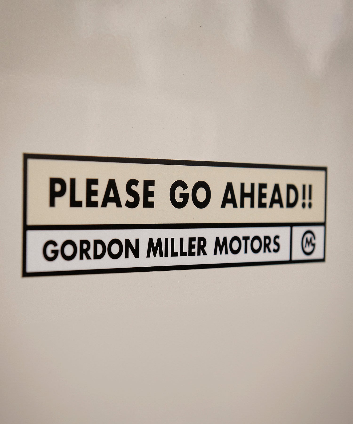 ステッカー PLEASE GO AHEAD!! – GORDON MILLER