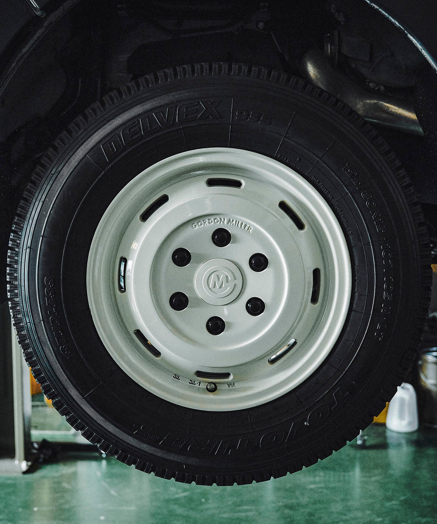 おしゃれ おすすめ カスタムパーツ 車 バンライフ オートバックス