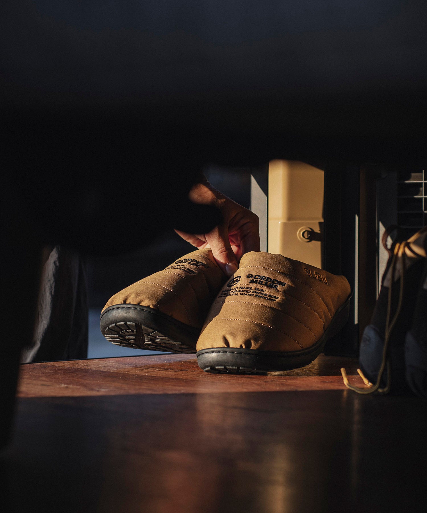 SUBU スリッパ サンダル FLINE Fライン キャンプ アウトドア コーデュラ 別注 おしゃれ おすすめ 焚火 車中泊 履き替え