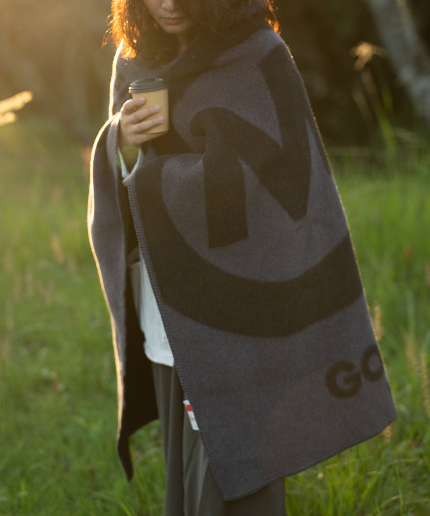 NANGA 別注 フレイム レジスタント ロゴ ブランケット – GORDON