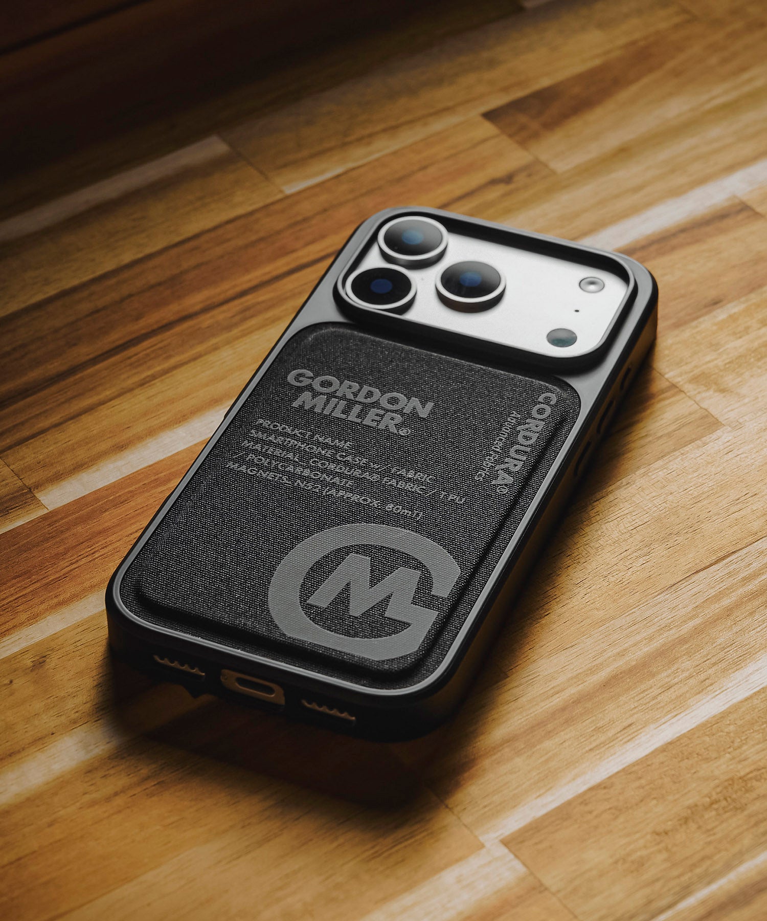 iPhone17Pro BLACK Paris 総柄ミラー ケース Amazon.co.jp: CASETiFY ミラー iPhone 17 Pro ケース [鏡面