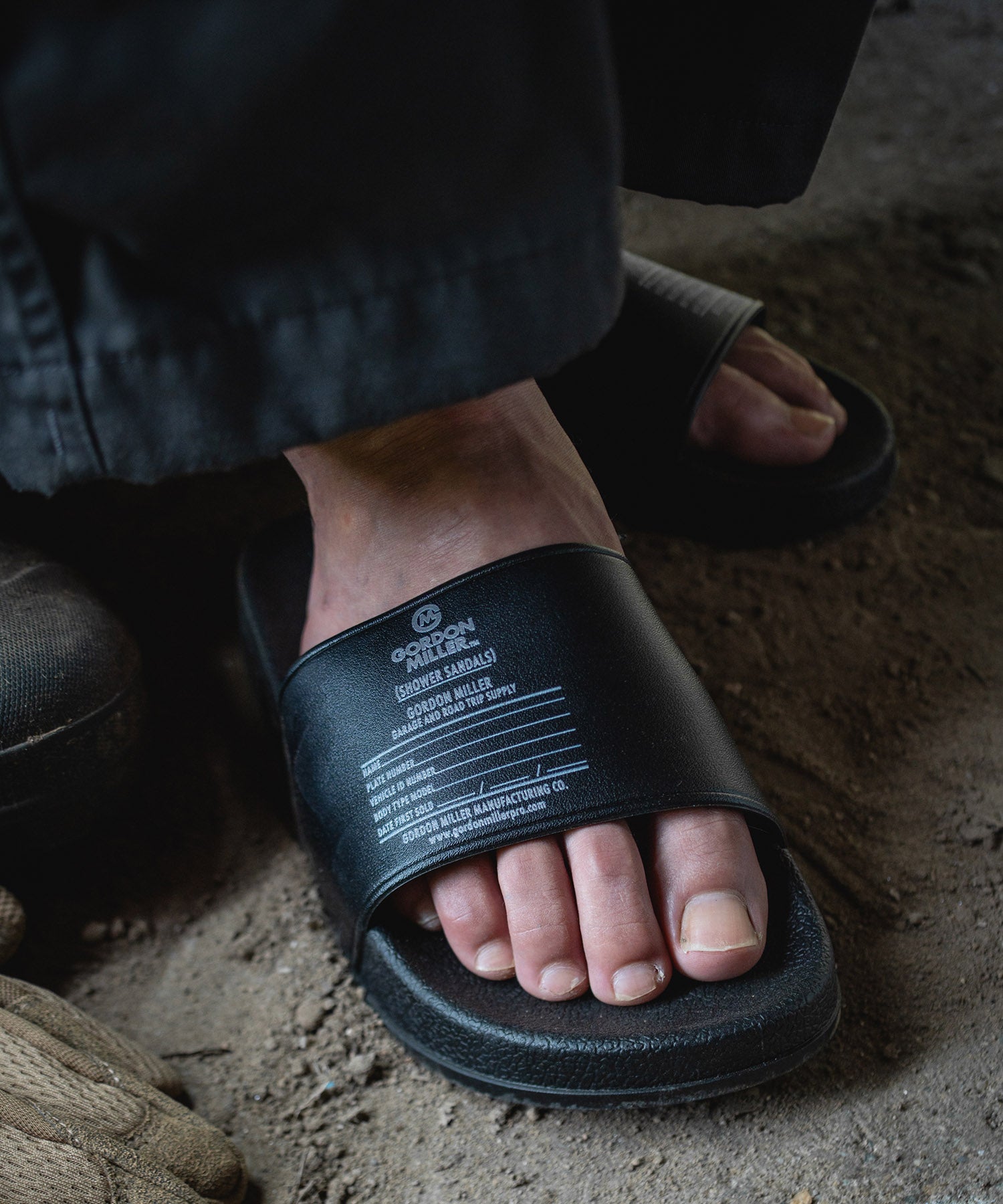 シャワーサンダル – GORDON MILLER