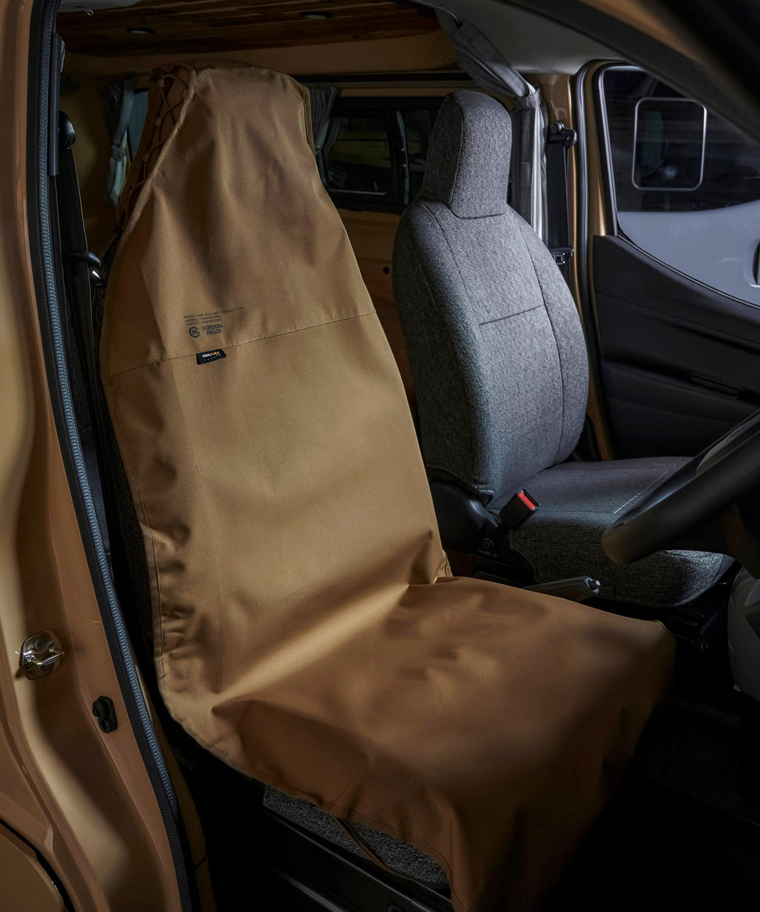 アウトドアにもおすすめの、機能性抜群なおしゃれカー用品 – タグ付け